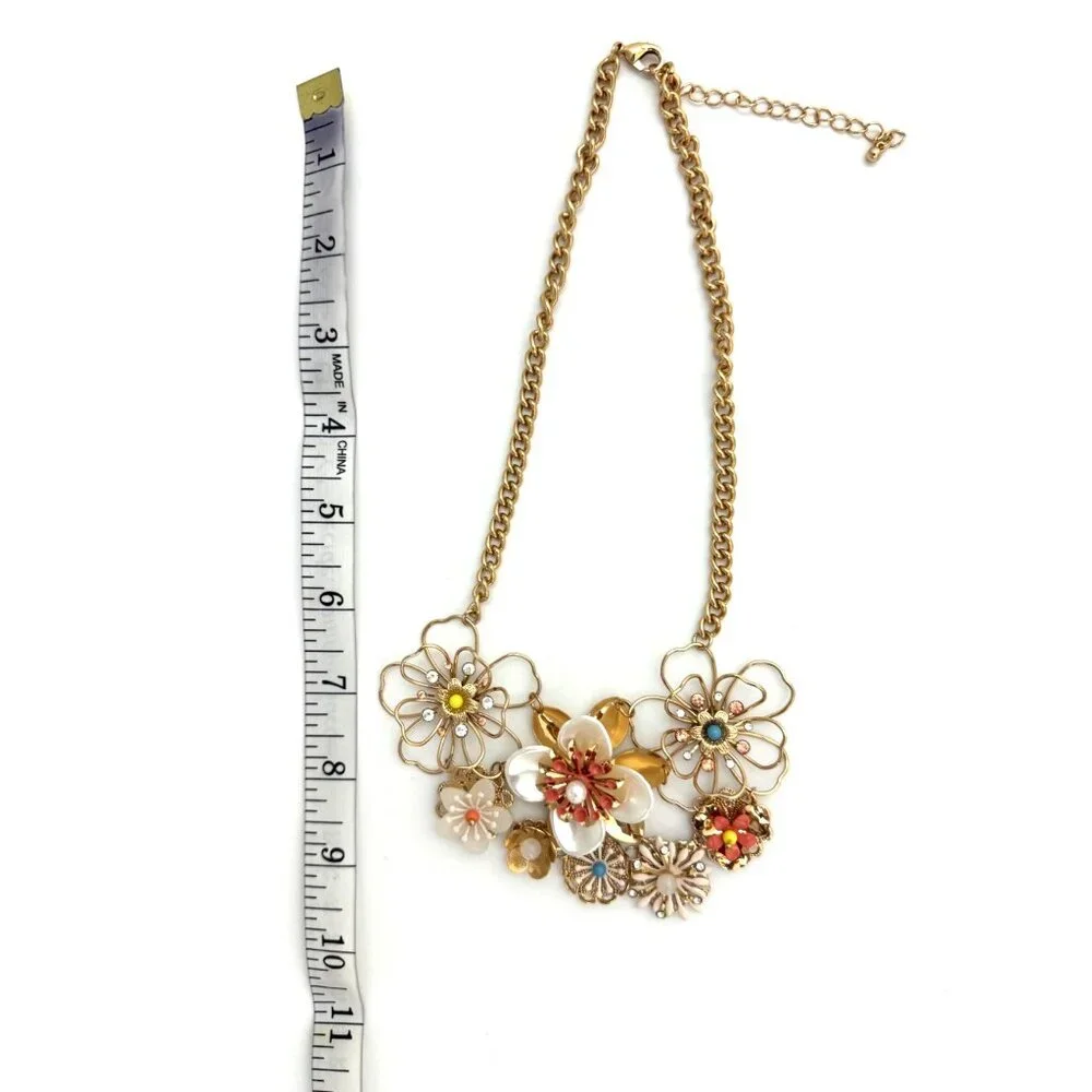 Floral Gold Necklace - Picture 2 of 3